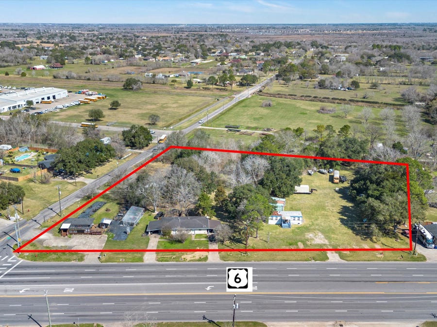 Property photo for 2518 W Highway 6, Alvin, TX
