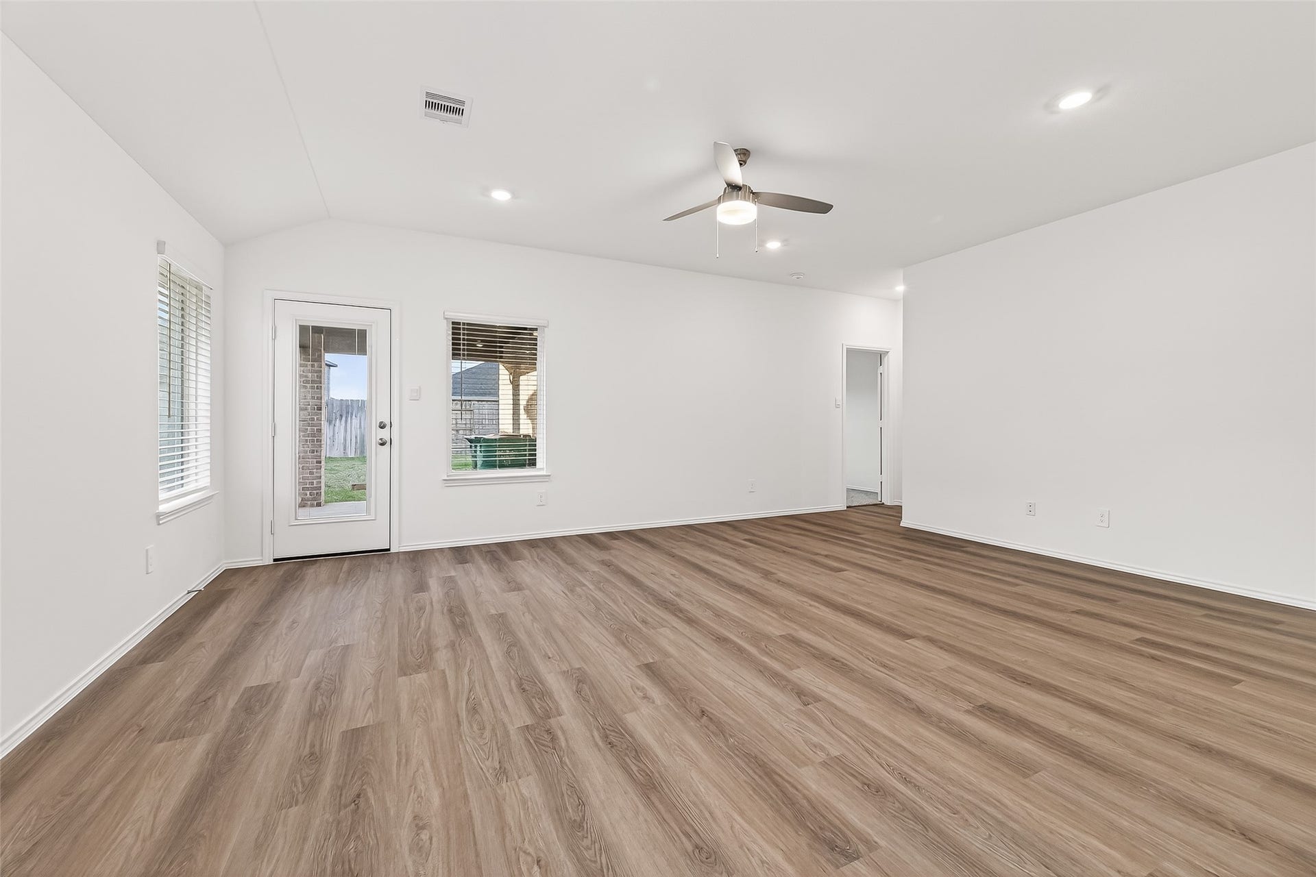 27410 Oceanus Springs Drive, Katy, TX 77493 Living Room