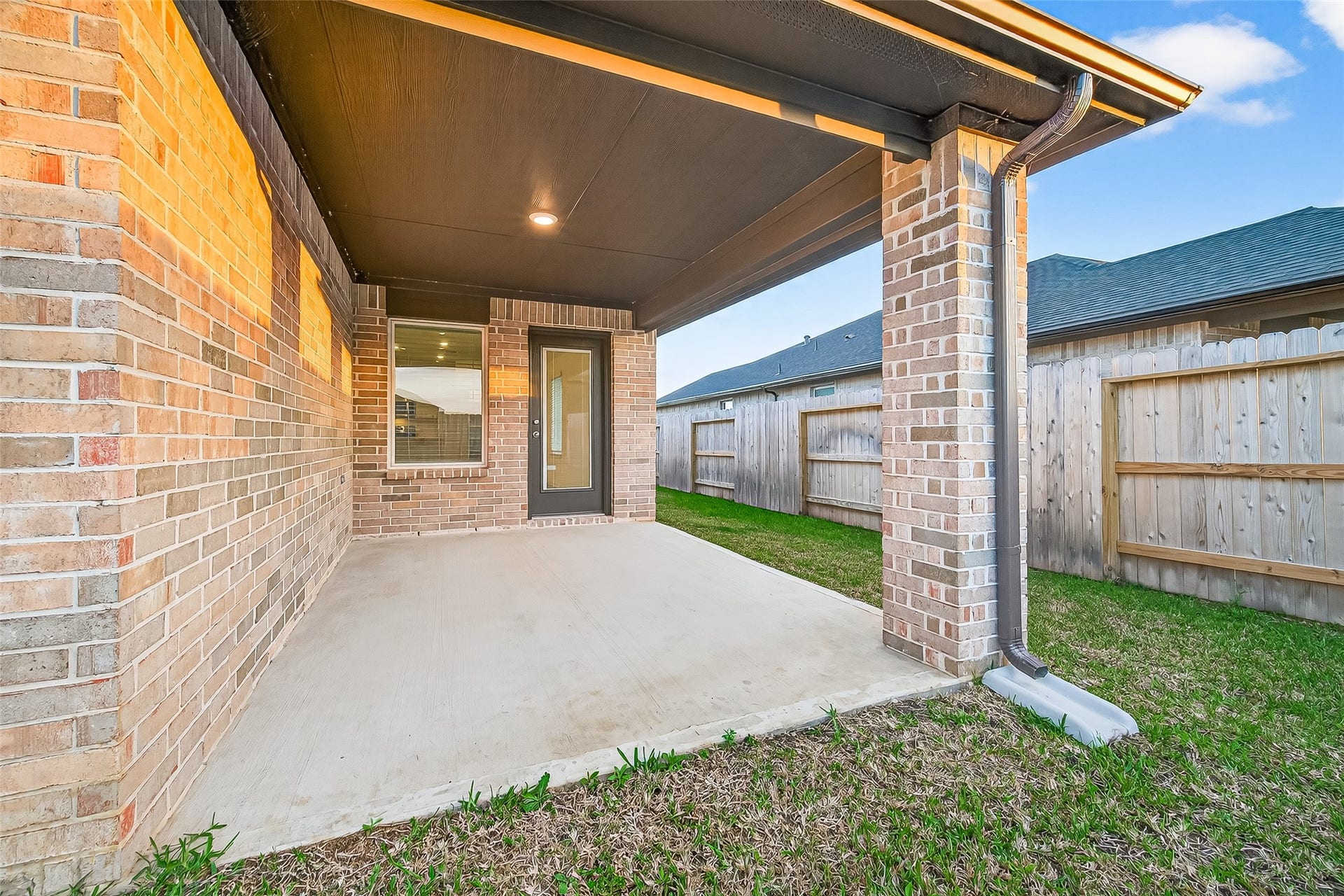 27410 Oceanus Springs Drive, Katy, TX 77493 Covered patio overlooking a huge backyard