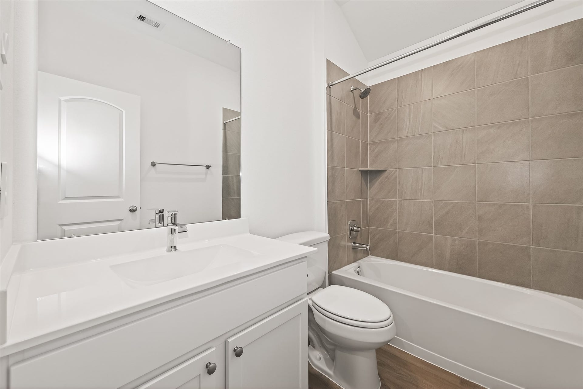 27410 Oceanus Springs Drive, Katy, TX 77493 Full bathroom #2