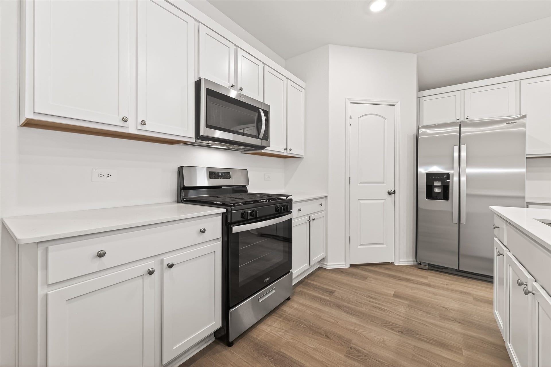 27410 Oceanus Springs Drive, Katy, TX 77493 Modern kitchen