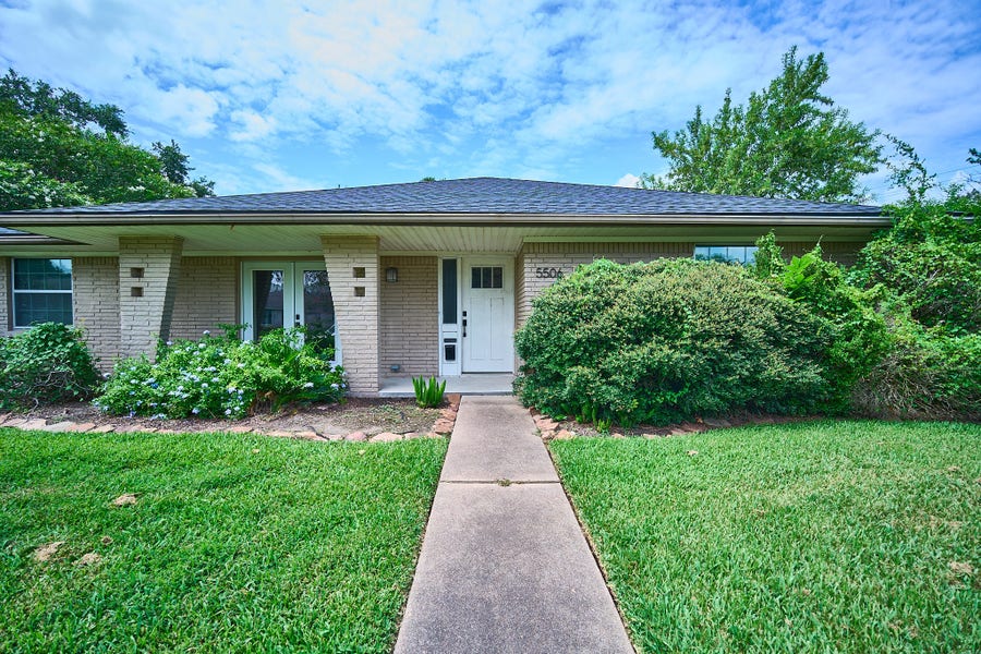 Property photo for 5506 Dumfries Drive, Houston, TX