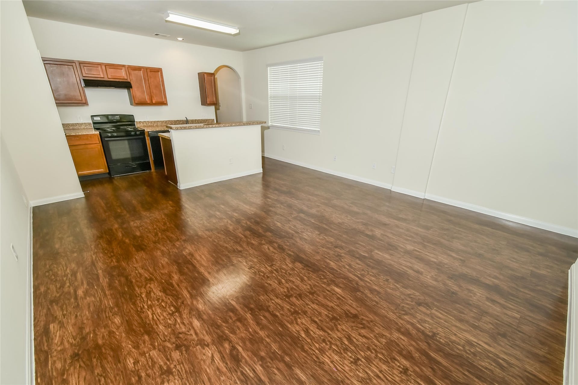 5546 Plantation Forest Drive, Katy, TX 77449 Photos may be representative of the floor plan and not the exact home. Finishes, layout, and features of the actual property for lease may vary.