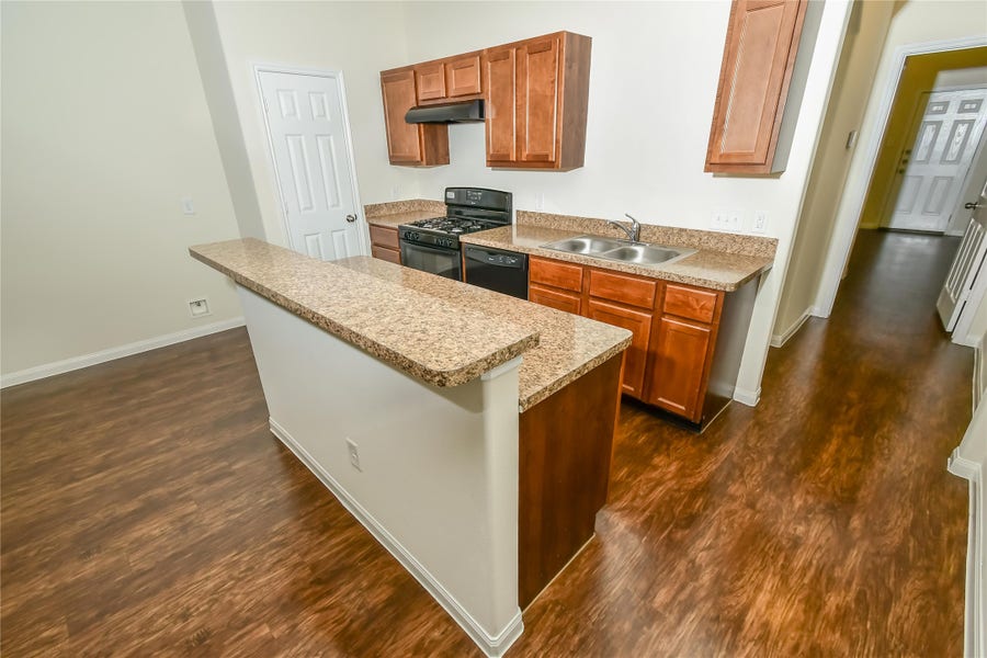 Property photo for 5546 Plantation Forest Drive, Katy, TX