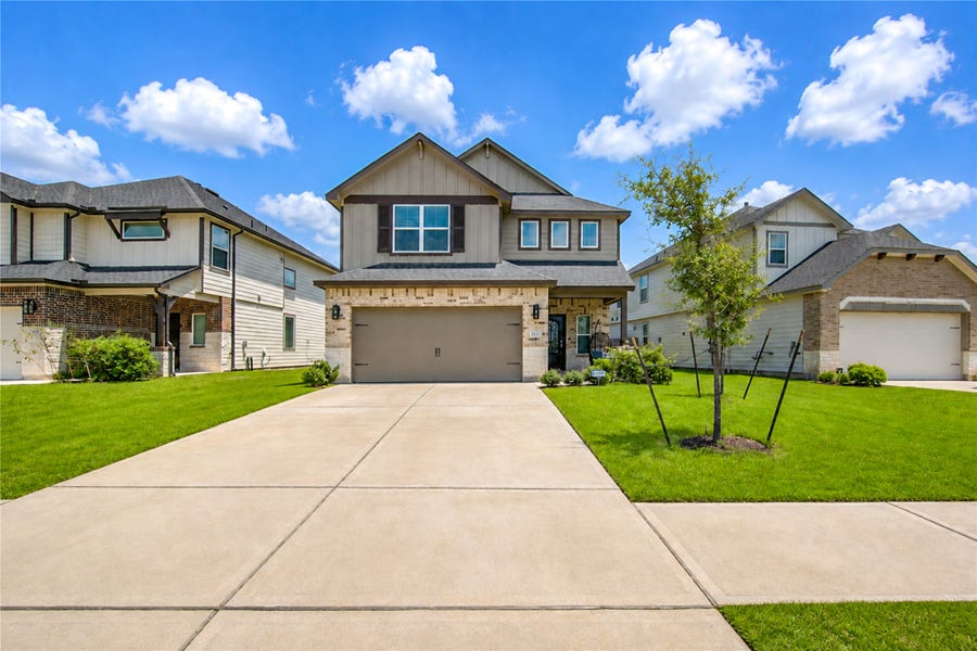 Property photo for 2223 Emerald Diamond Court, Fresno, TX
