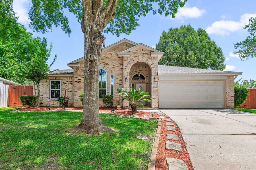 Property photo for 6115 Caroline Green Court, Spring, TX