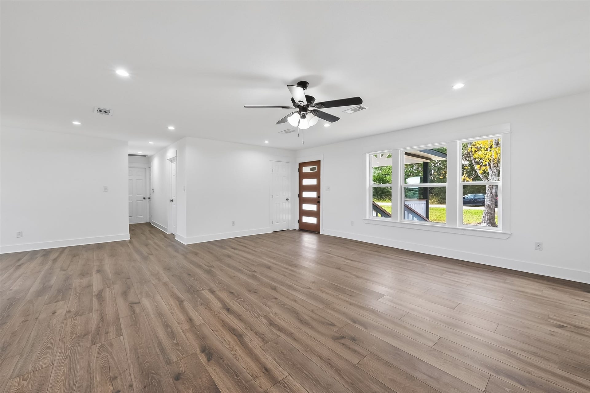 2311 8th Street, Liverpool, TX 77577 2311 8th Street, Liverpool, TX 77577