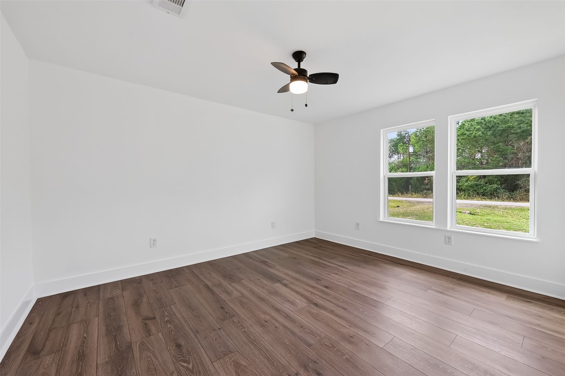 2311 8th Street, Liverpool, TX 77577 2311 8th Street, Liverpool, TX 77577
