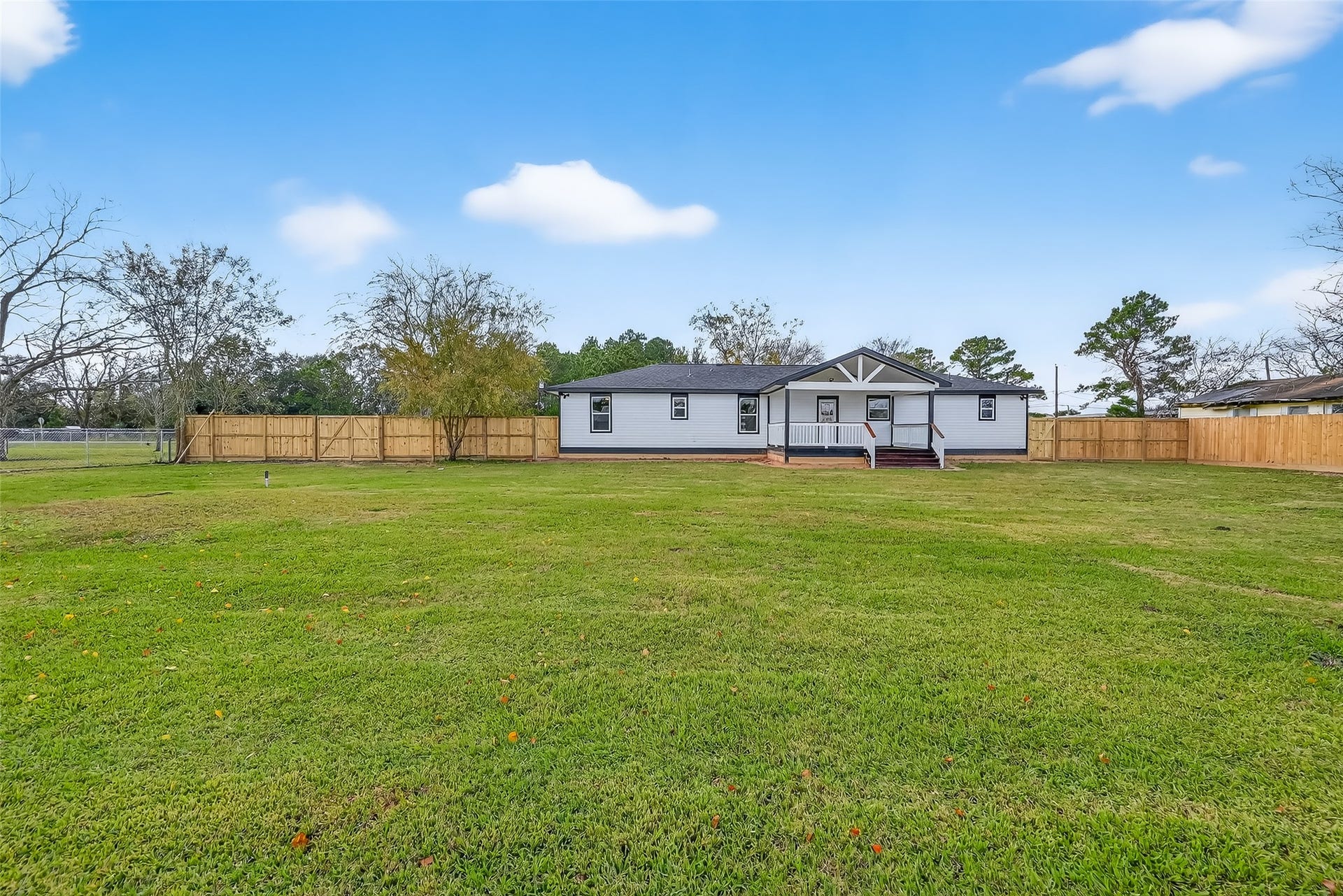 2311 8th Street, Liverpool, TX 77577 2311 8th Street, Liverpool, TX 77577
