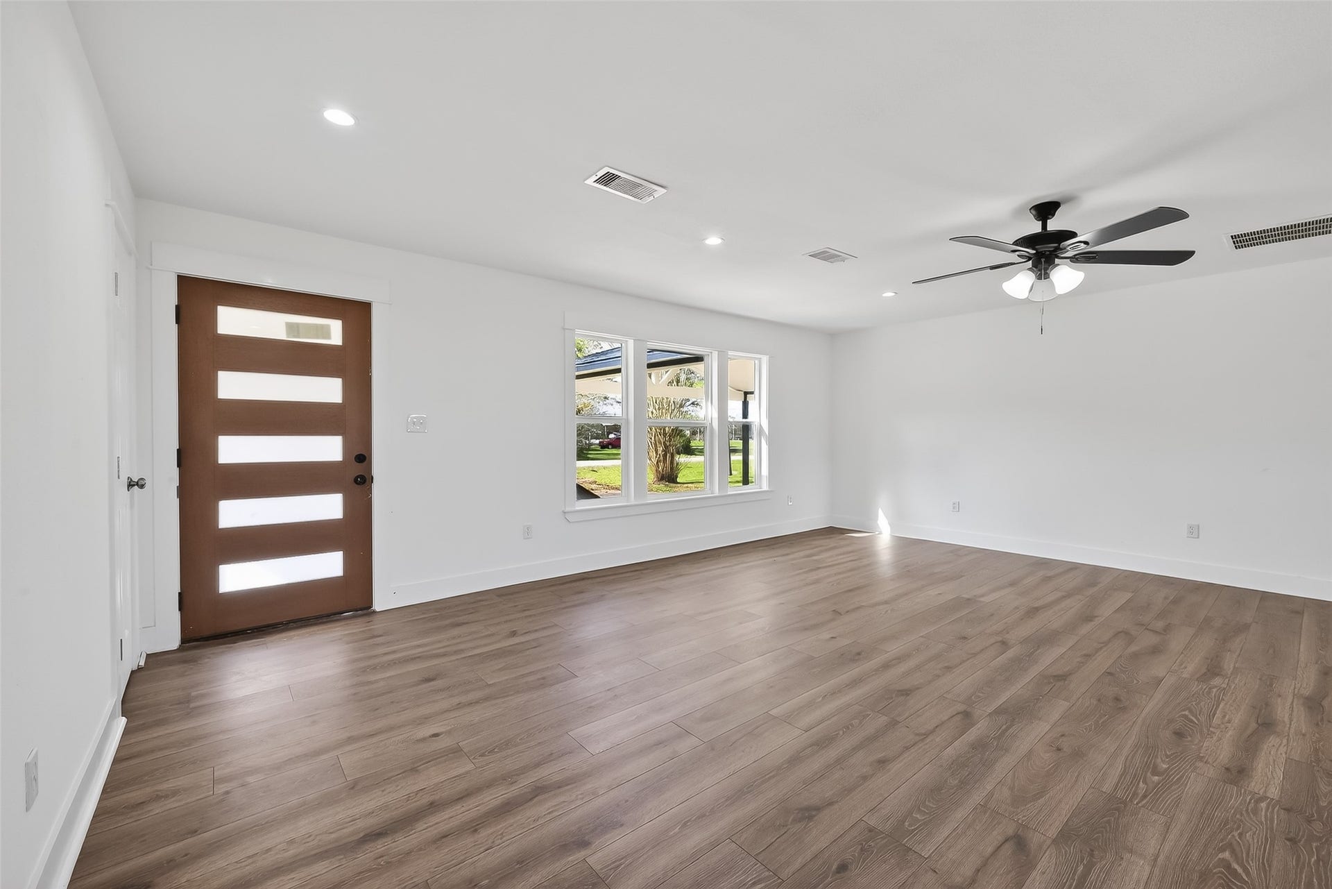 2311 8th Street, Liverpool, TX 77577 2311 8th Street, Liverpool, TX 77577