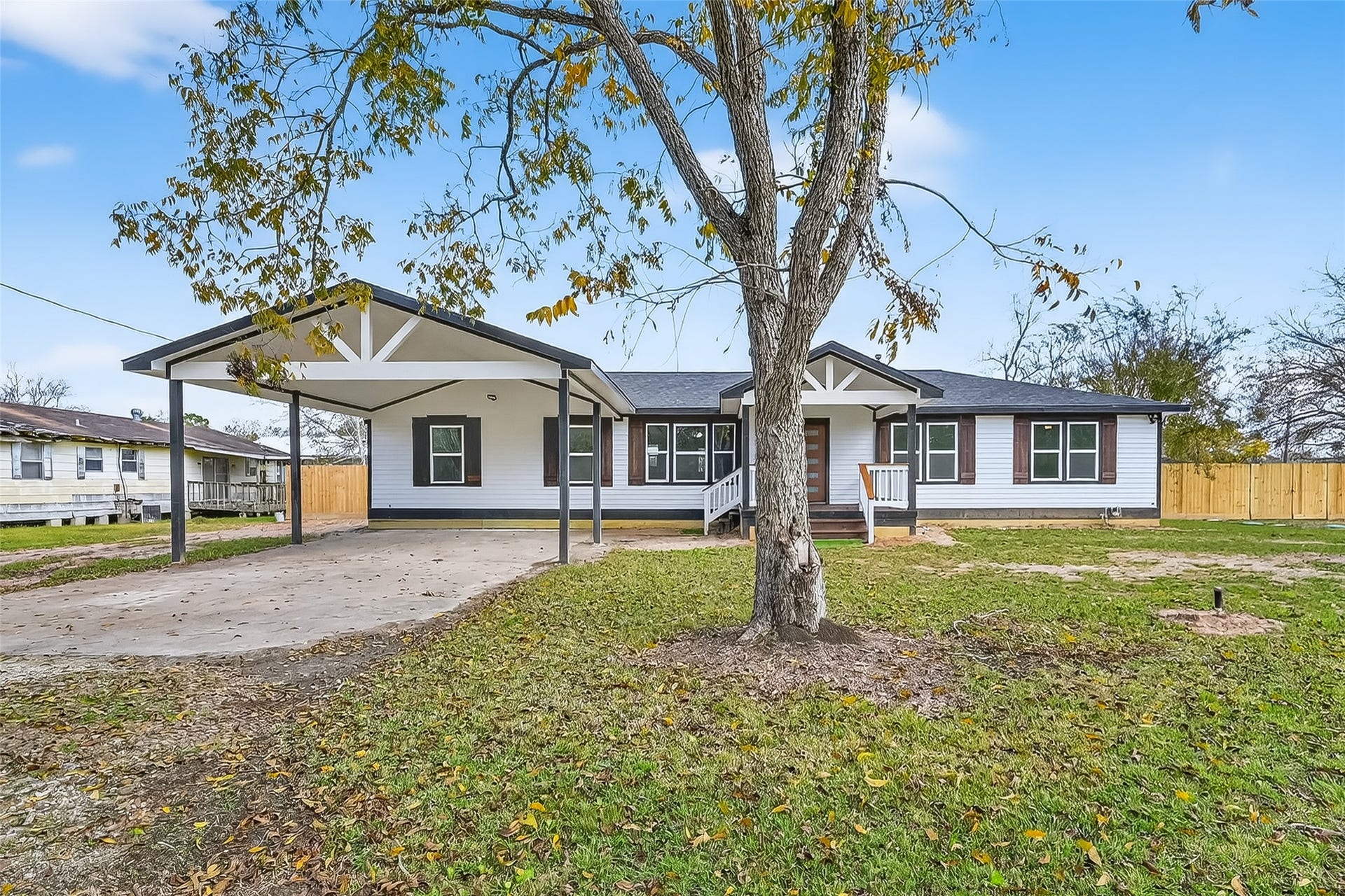 2311 8th Street, Liverpool, TX 77577 2311 8th Street, Liverpool, TX 77577
