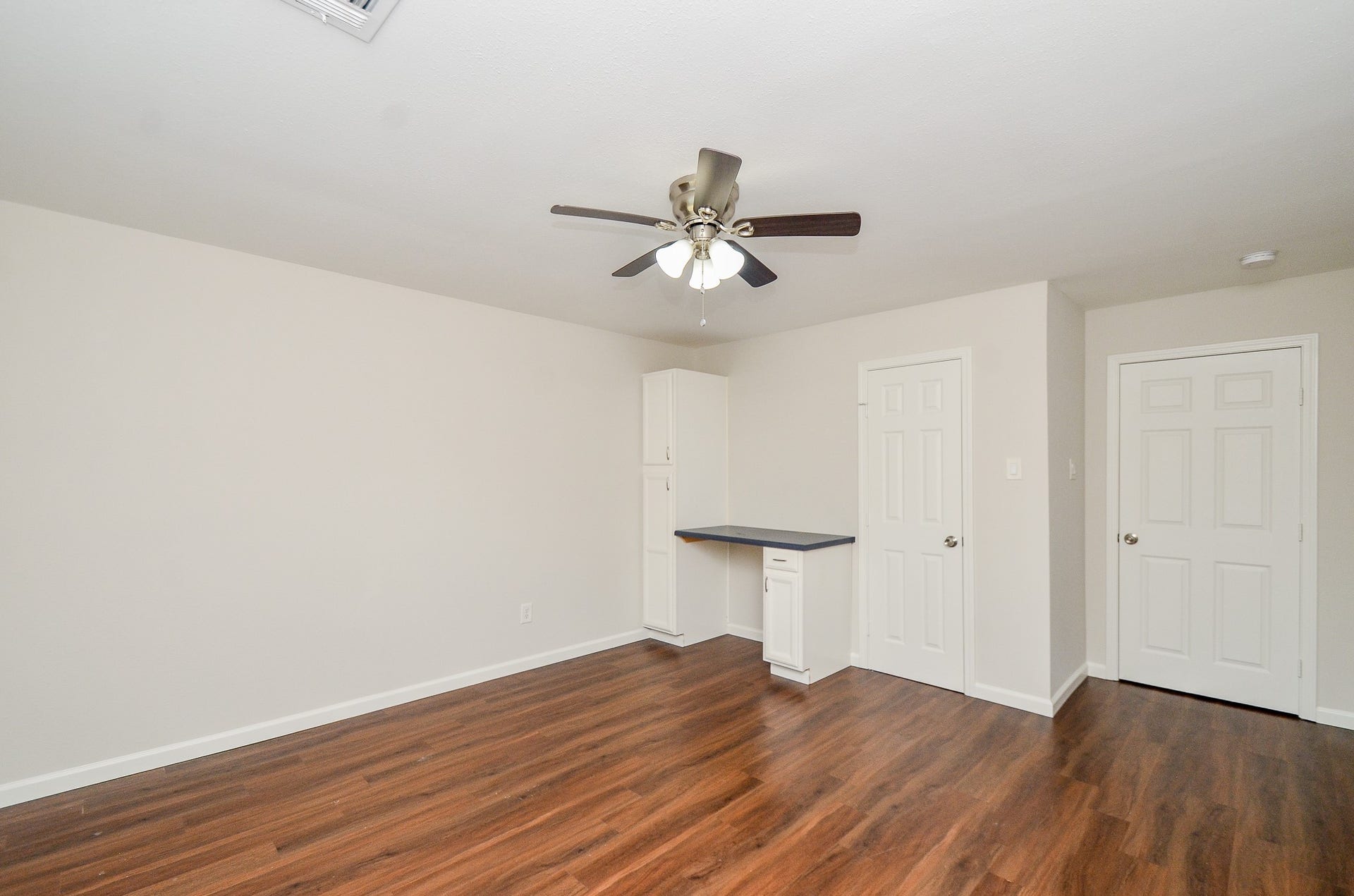 6425 Sidney Street, Houston, TX 77021 6425 Sidney Street, Houston, TX 77021
