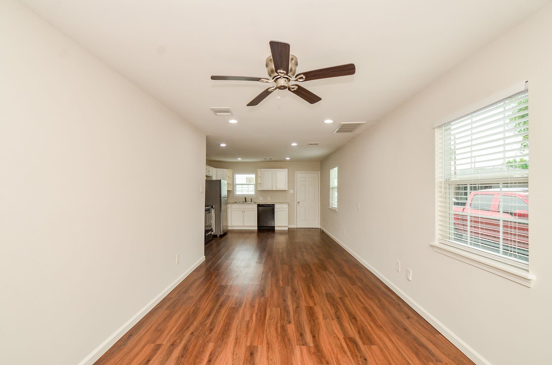 6425 Sidney Street, Houston, TX 77021 6425 Sidney Street, Houston, TX 77021
