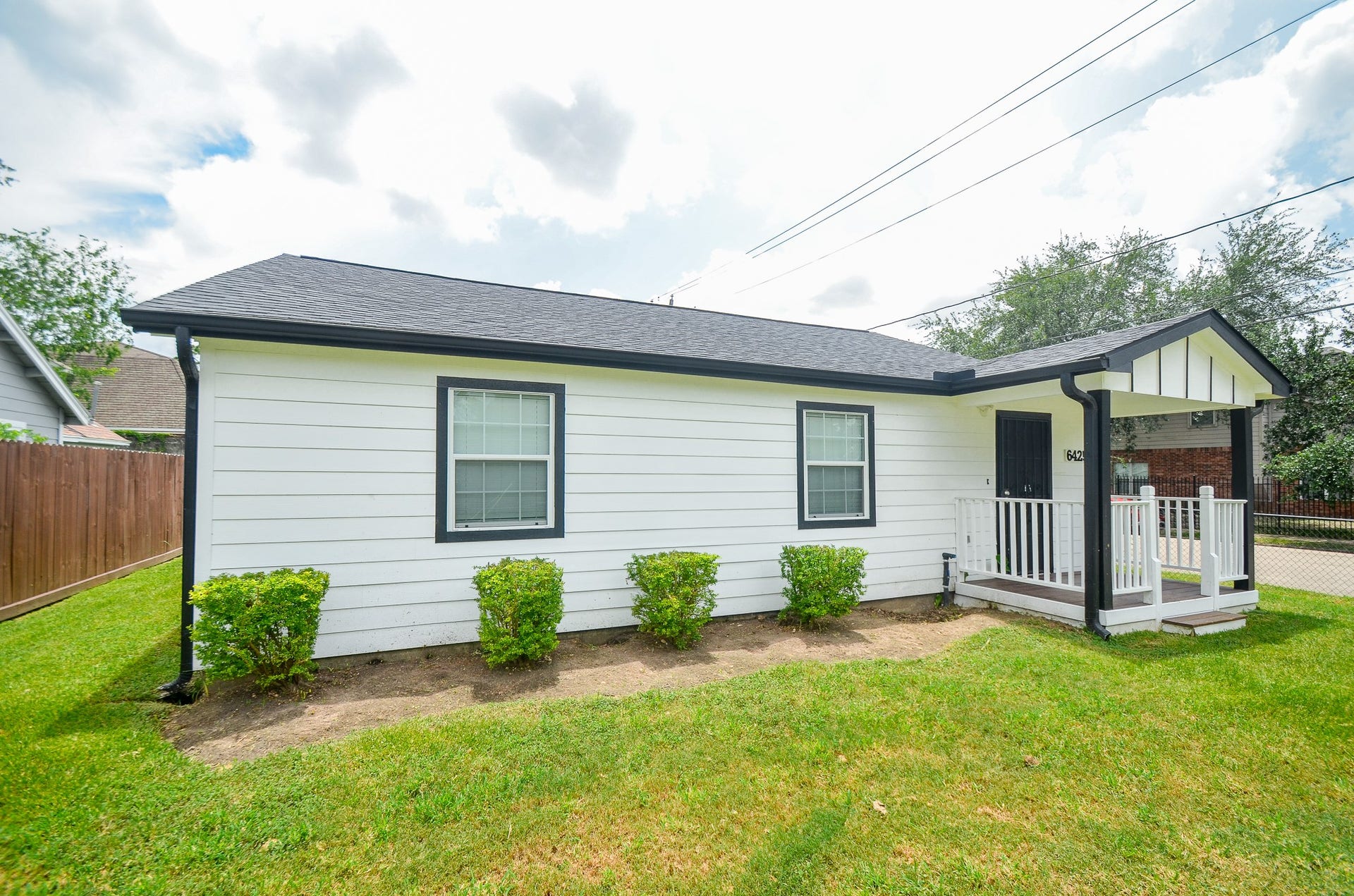 6425 Sidney Street, Houston, TX 77021 6425 Sidney Street, Houston, TX 77021