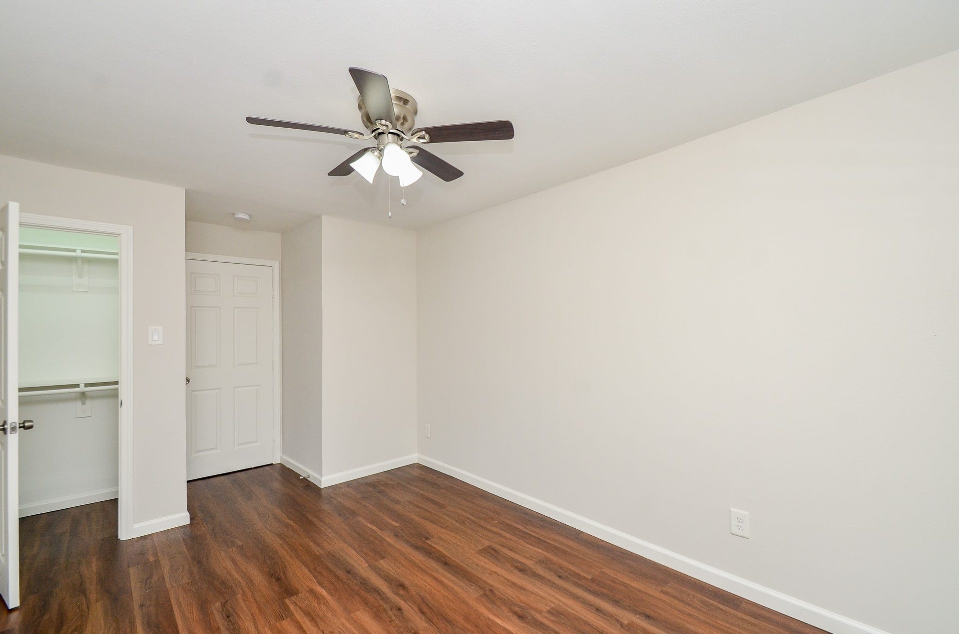 6425 Sidney Street, Houston, TX 77021 6425 Sidney Street, Houston, TX 77021