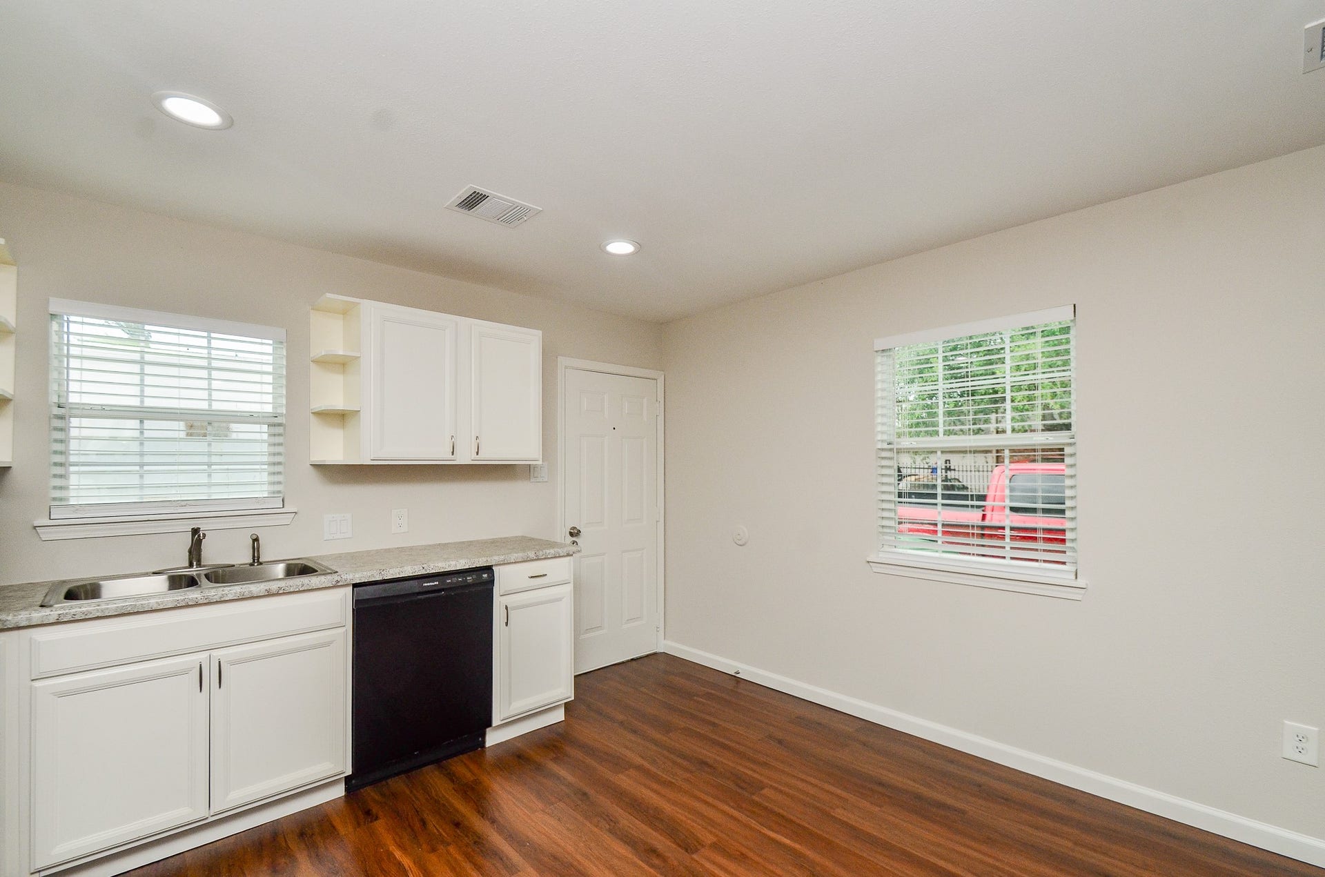 6425 Sidney Street, Houston, TX 77021 6425 Sidney Street, Houston, TX 77021