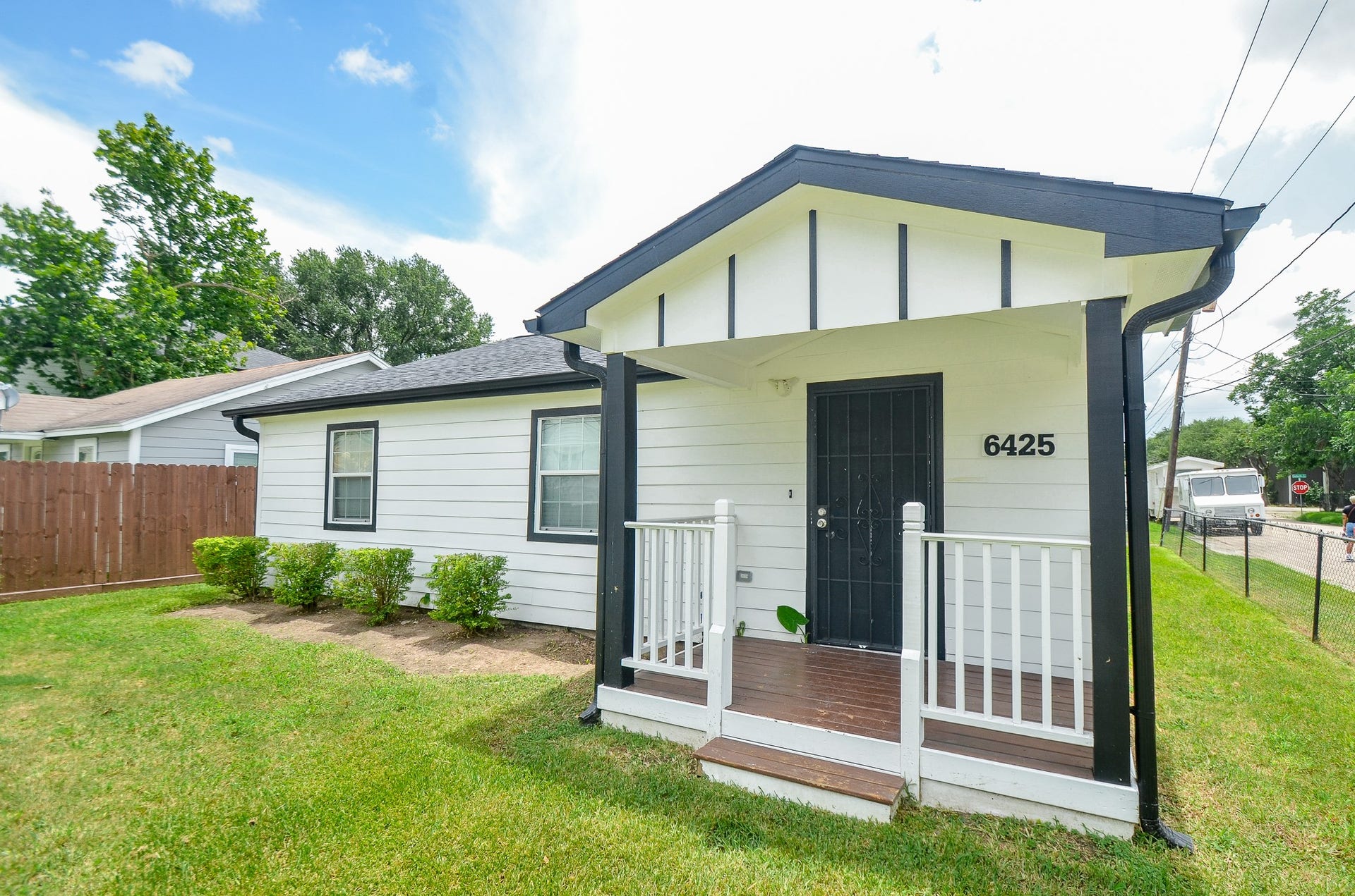 6425 Sidney Street, Houston, TX 77021 6425 Sidney Street, Houston, TX 77021
