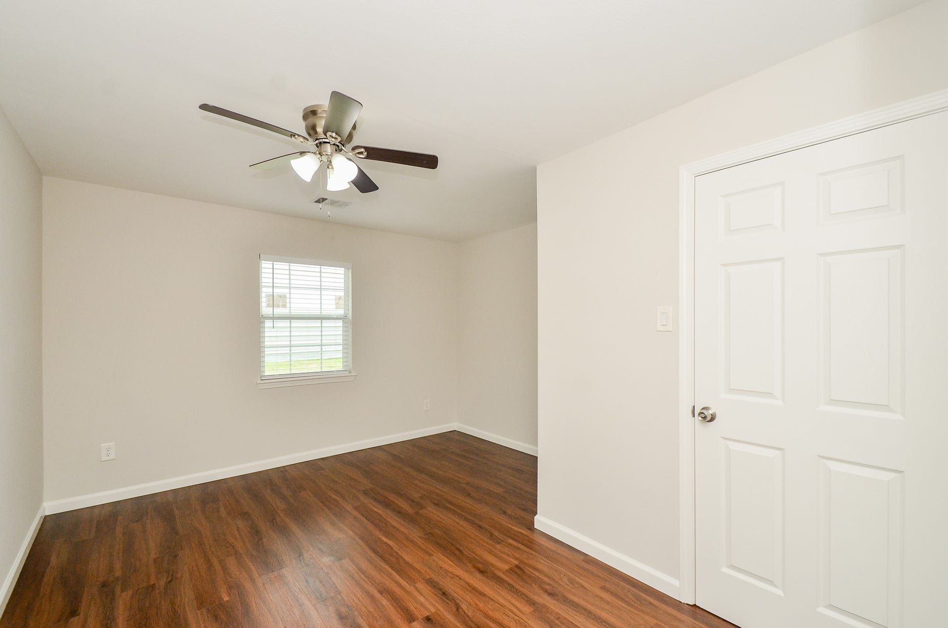 6425 Sidney Street, Houston, TX 77021 6425 Sidney Street, Houston, TX 77021
