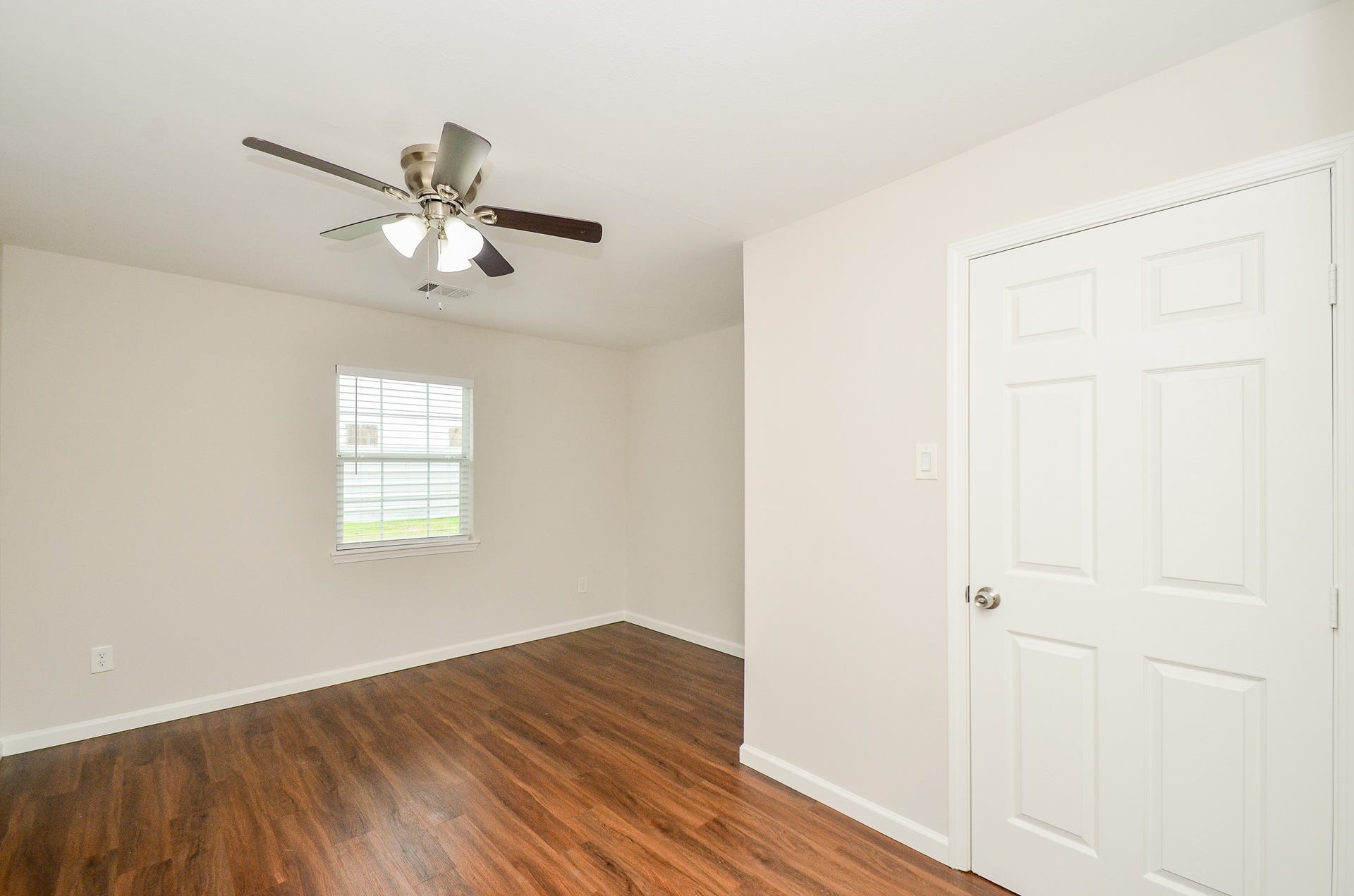 6425 Sidney Street, Houston, TX 77021 6425 Sidney Street, Houston, TX 77021