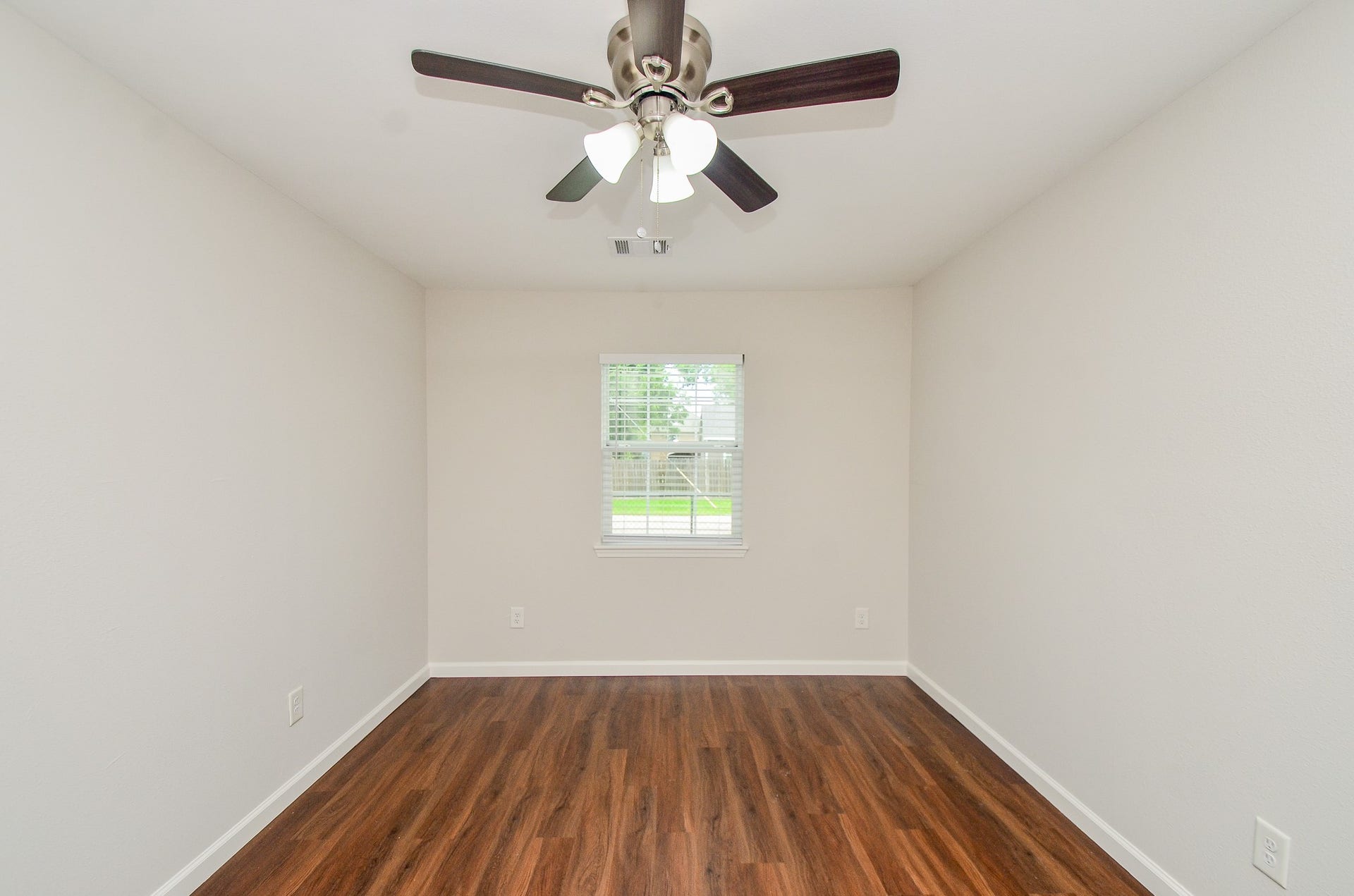 6425 Sidney Street, Houston, TX 77021 6425 Sidney Street, Houston, TX 77021