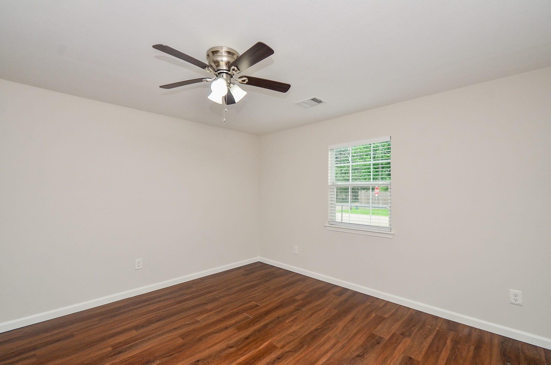 6425 Sidney Street, Houston, TX 77021 6425 Sidney Street, Houston, TX 77021
