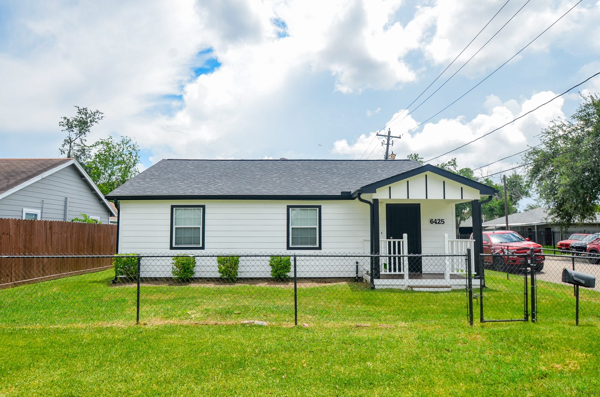 6425 Sidney Street, Houston, TX 77021 6425 Sidney Street, Houston, TX 77021