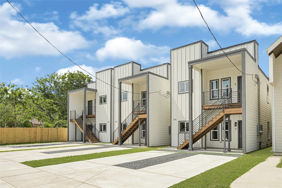 Property photo for 304 Bolden Street, Houston, TX