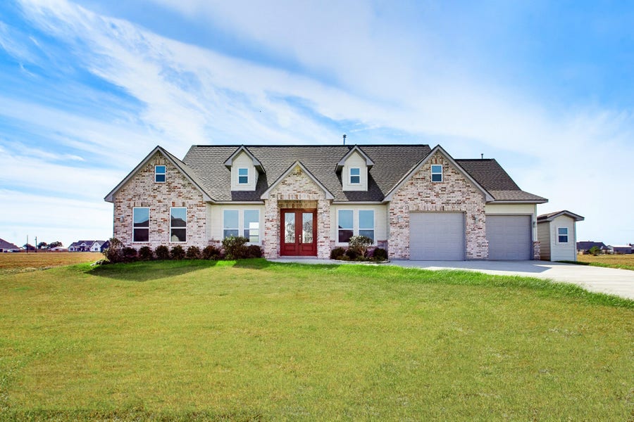 Property photo for 619 Longhorn Trail, Angleton, TX