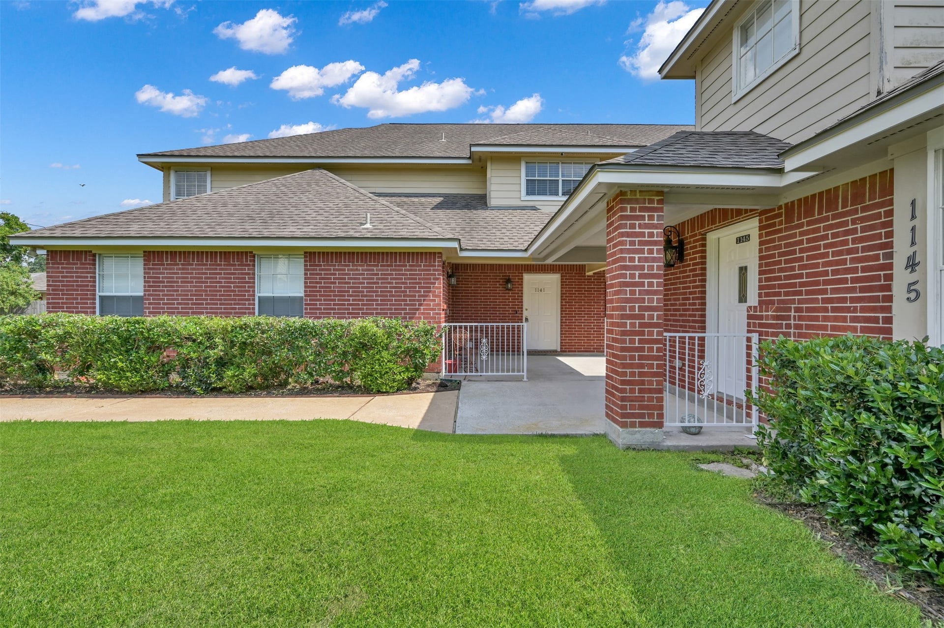 1141 Lovett Street, Tomball, TX 77375 Charming brick townhouse with a welcoming lush green lawn, and well-maintained hedges, offering a perfect blend of comfort and style. Owner maintains all landscape and lawncare.