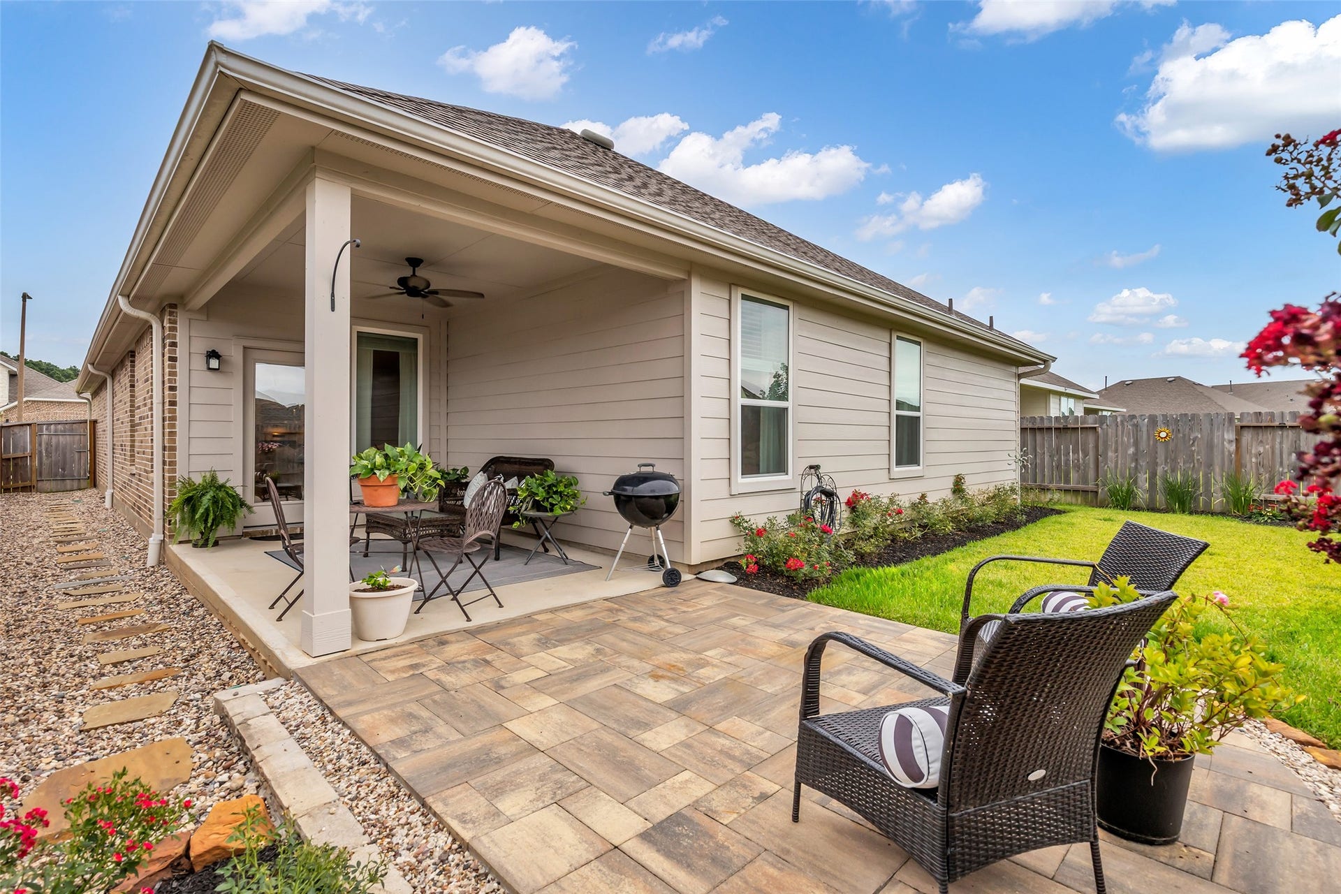 1569 Oakdale Crest Drive, Montgomery, TX 77316 1569 Oakdale Crest Drive, Montgomery, TX 77316