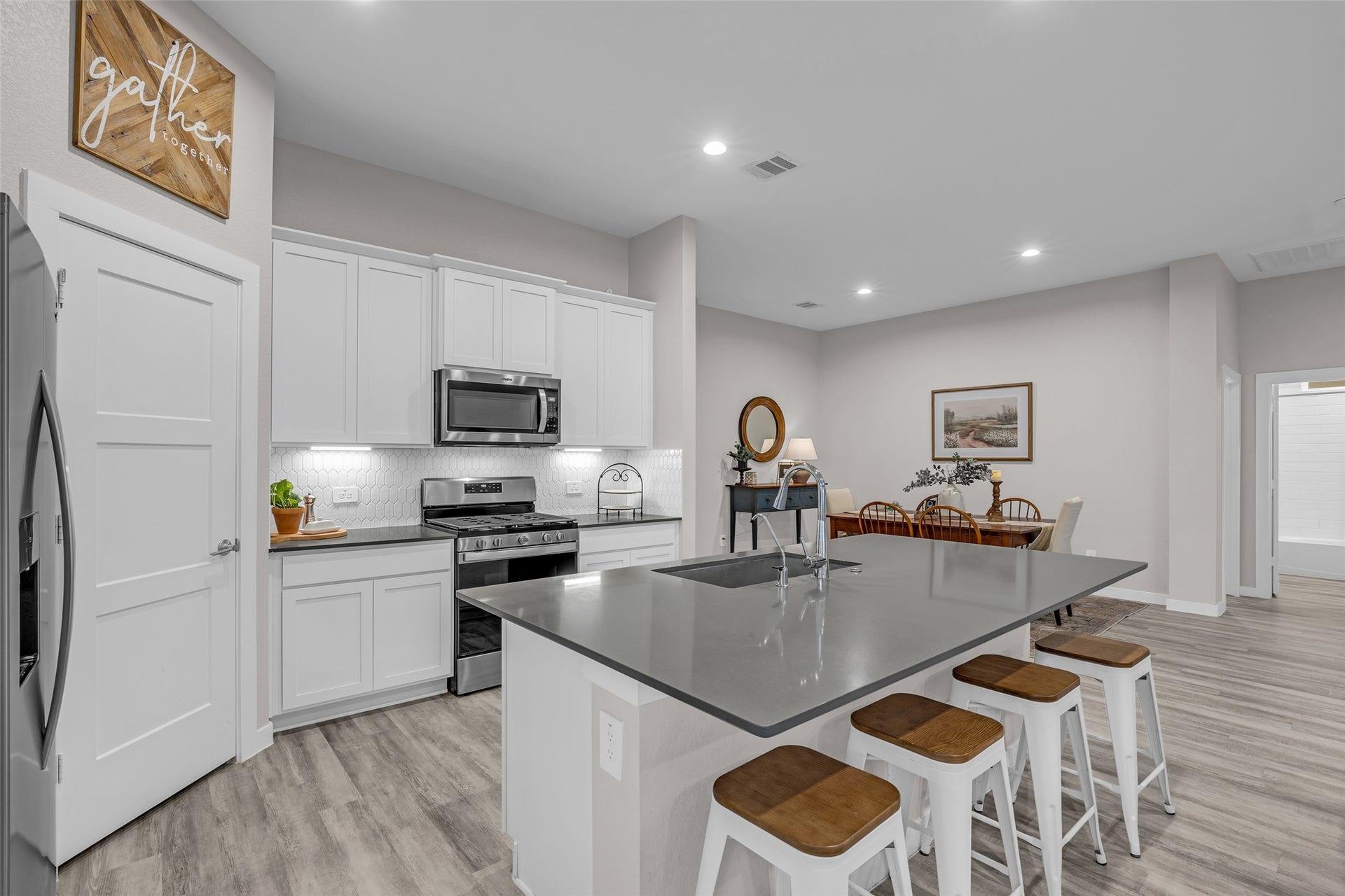 1569 Oakdale Crest Drive, Montgomery, TX 77316 1569 Oakdale Crest Drive, Montgomery, TX 77316