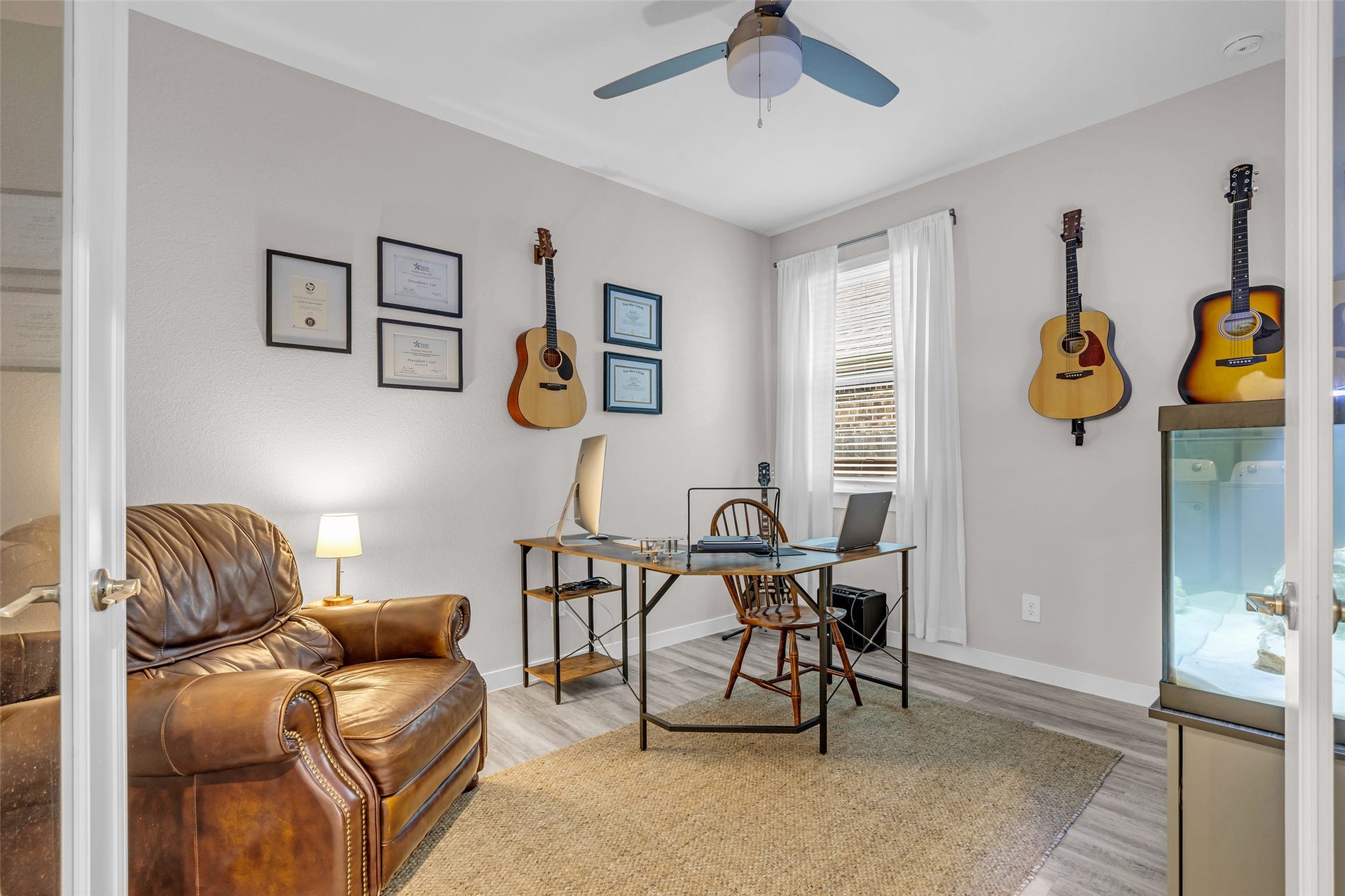 1569 Oakdale Crest Drive, Montgomery, TX 77316 1569 Oakdale Crest Drive, Montgomery, TX 77316