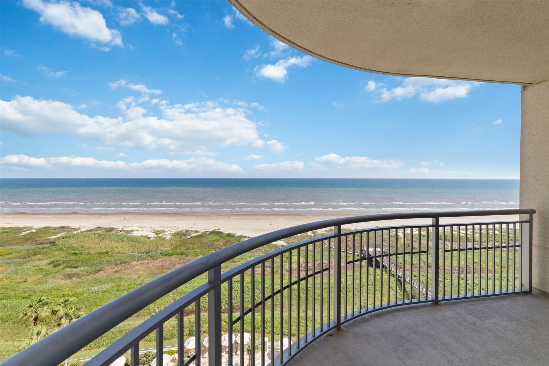 801 E Beach Drive, #TW1004, Galveston, TX 77550