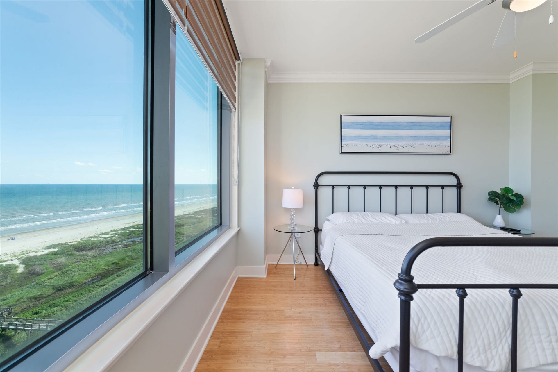 801 E Beach Drive, #TW1004, Galveston, TX 77550