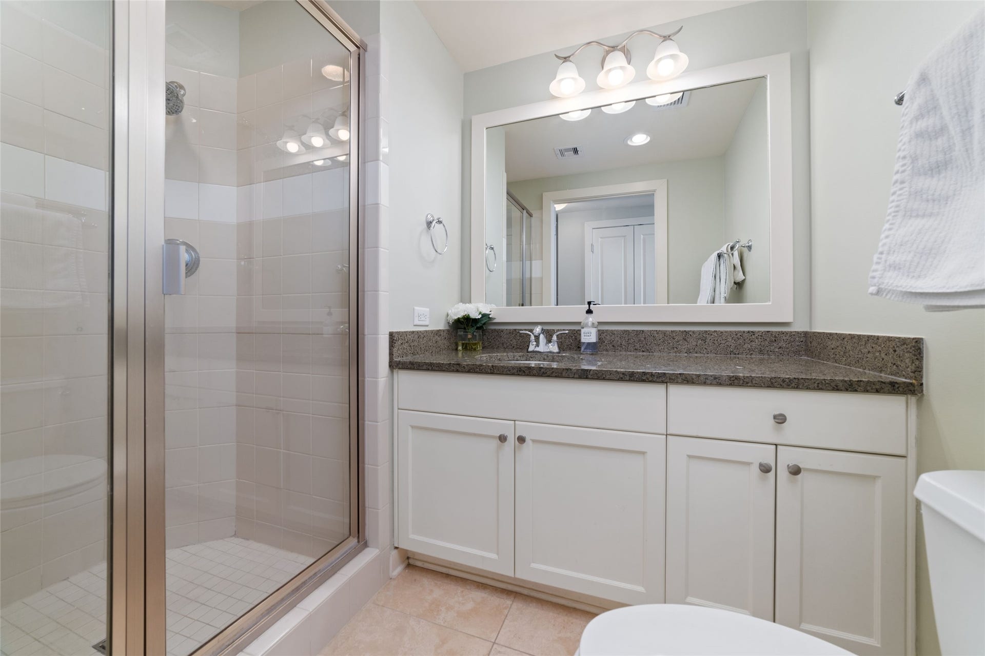 801 E Beach Drive, #TW1004, Galveston, TX 77550