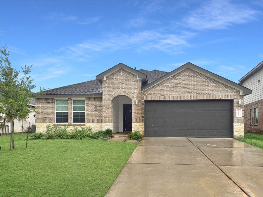 Property photo for 7923 Cattlewood Pass, Rosharon, TX