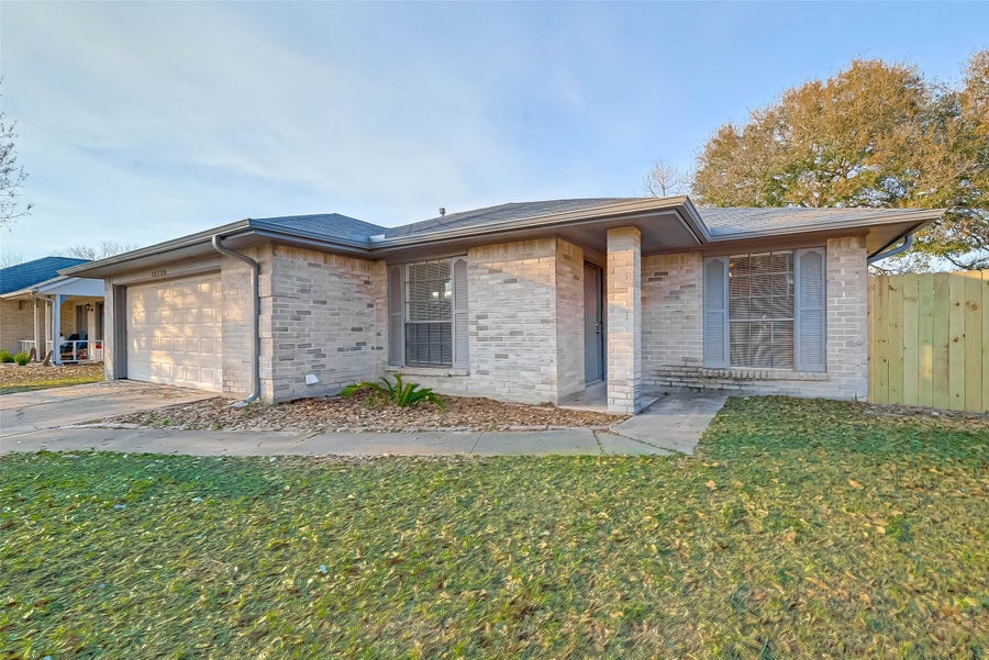 Property photo for 18726 Shannon Glen Lane, Houston, TX