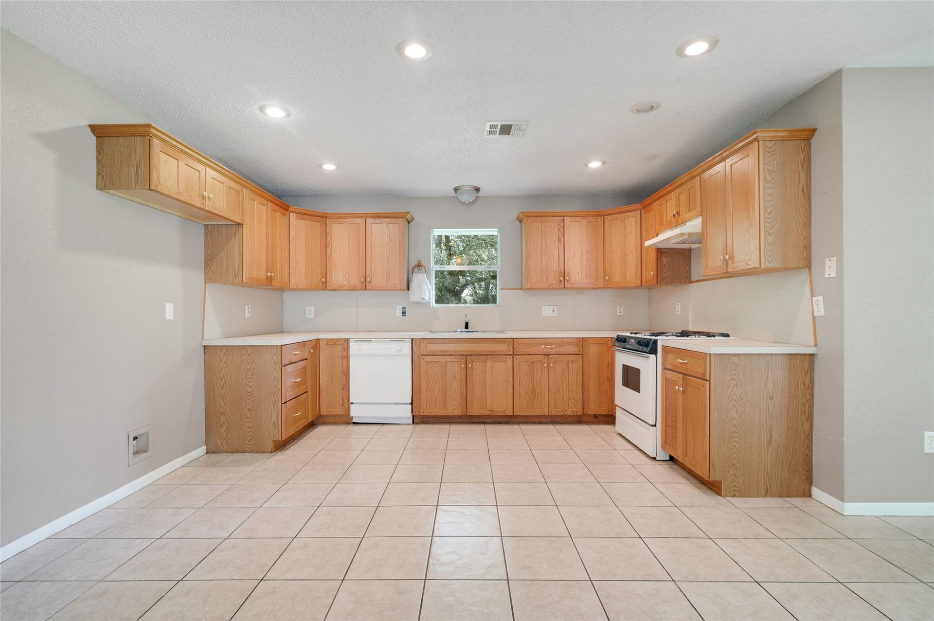 2808 Morenci Street, Pearland, TX 77584 2808 Morenci Street, Pearland, TX 77584