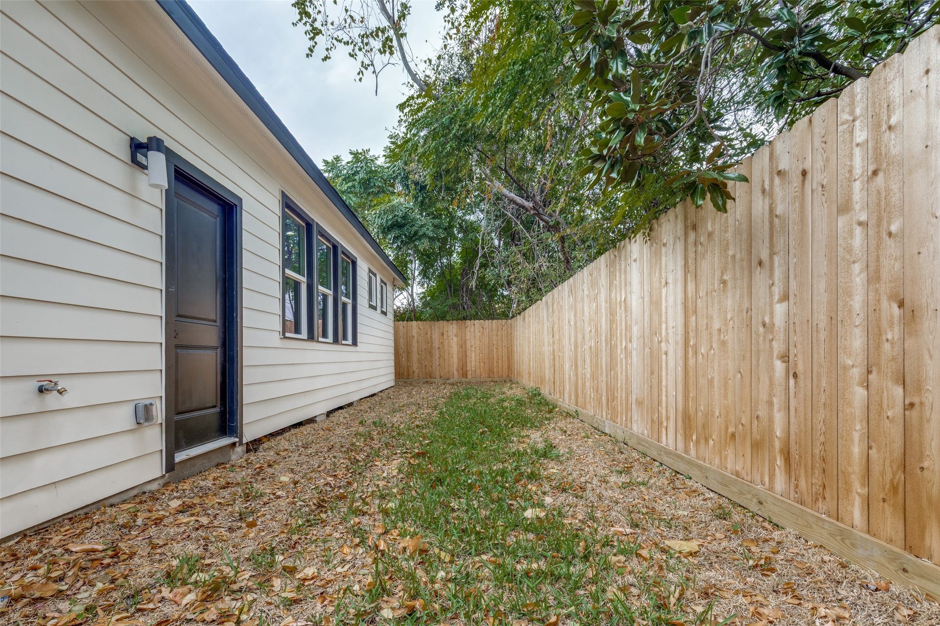 211 E 31st 1/2 Street, Houston, TX 77018