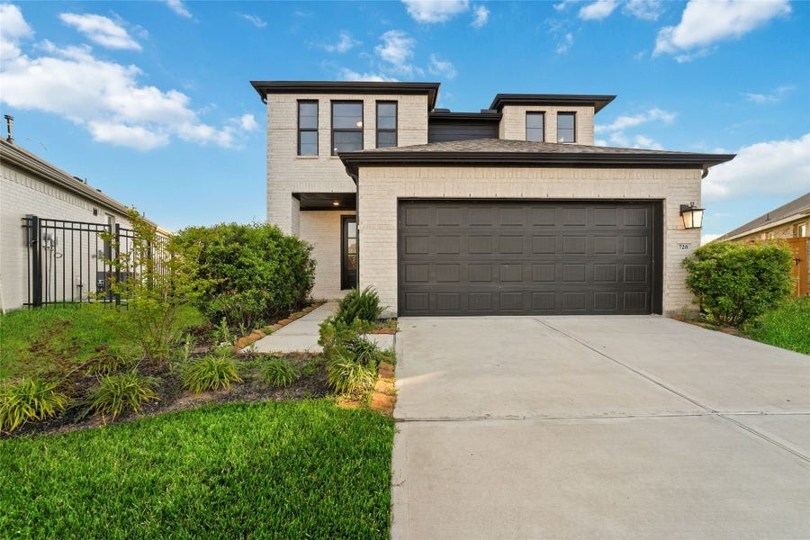 Property photo for 720 Lake Lacosta Drive, Katy, TX