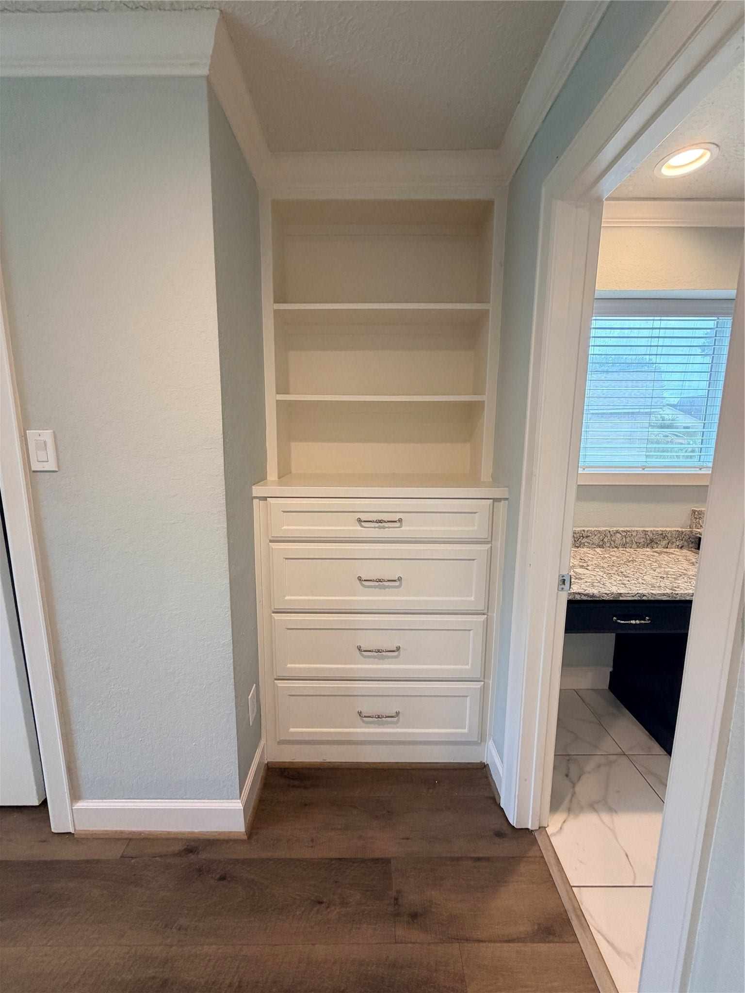 2506 Northern Drive, League City, TX 77573 Primary Bedroom Custom built-in