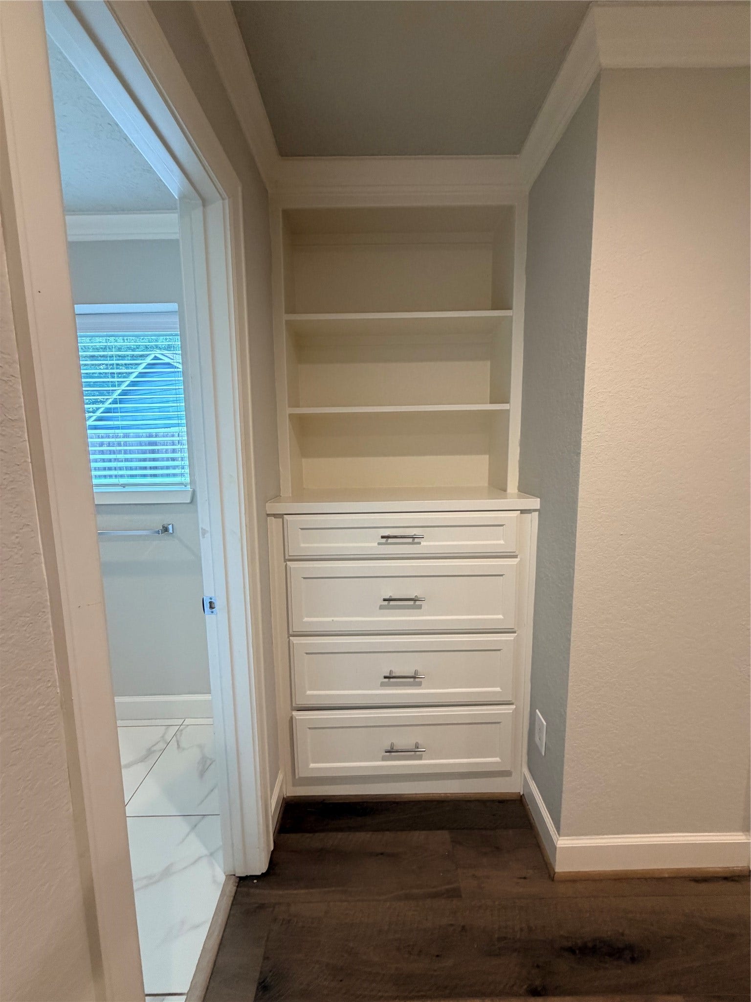 2506 Northern Drive, League City, TX 77573 Bedroom 2 Custom built-in