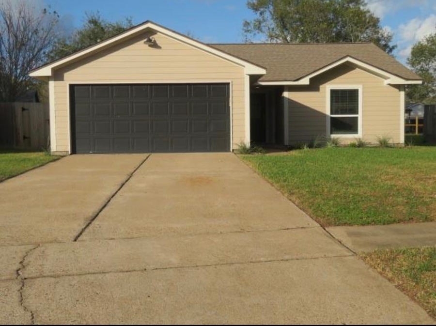 Property photo for 2506 Northern Drive, League City, TX