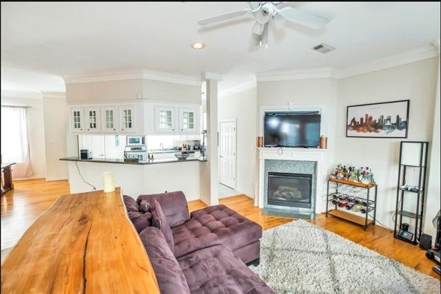 3011 Houston Avenue, #B, Houston, TX 77009 3011 Houston Avenue, #B, Houston, TX 77009