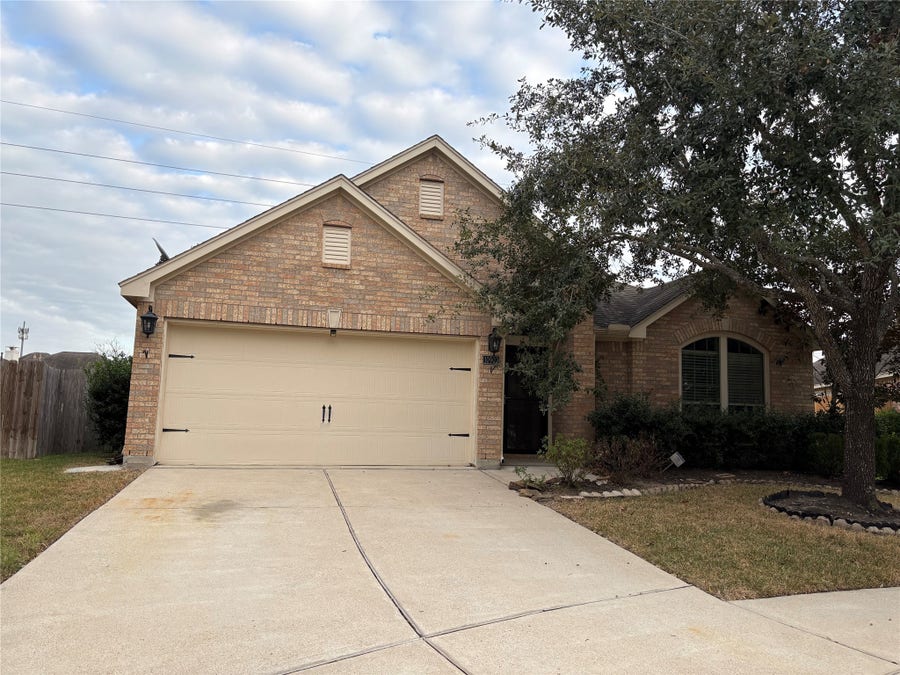 Property photo for 10902 Brighton Gardens Drive, Richmond, TX