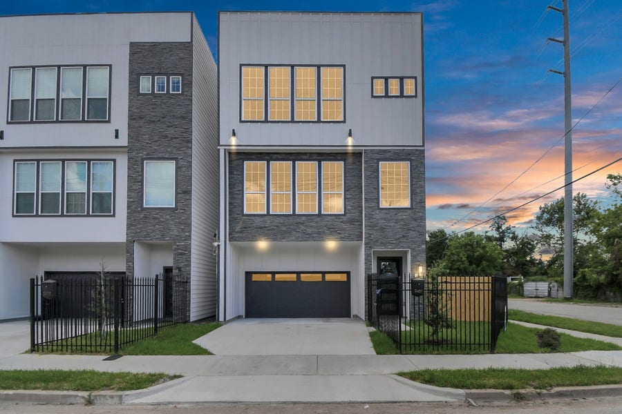 Property photo for 2401 Chapman Street, Houston, TX