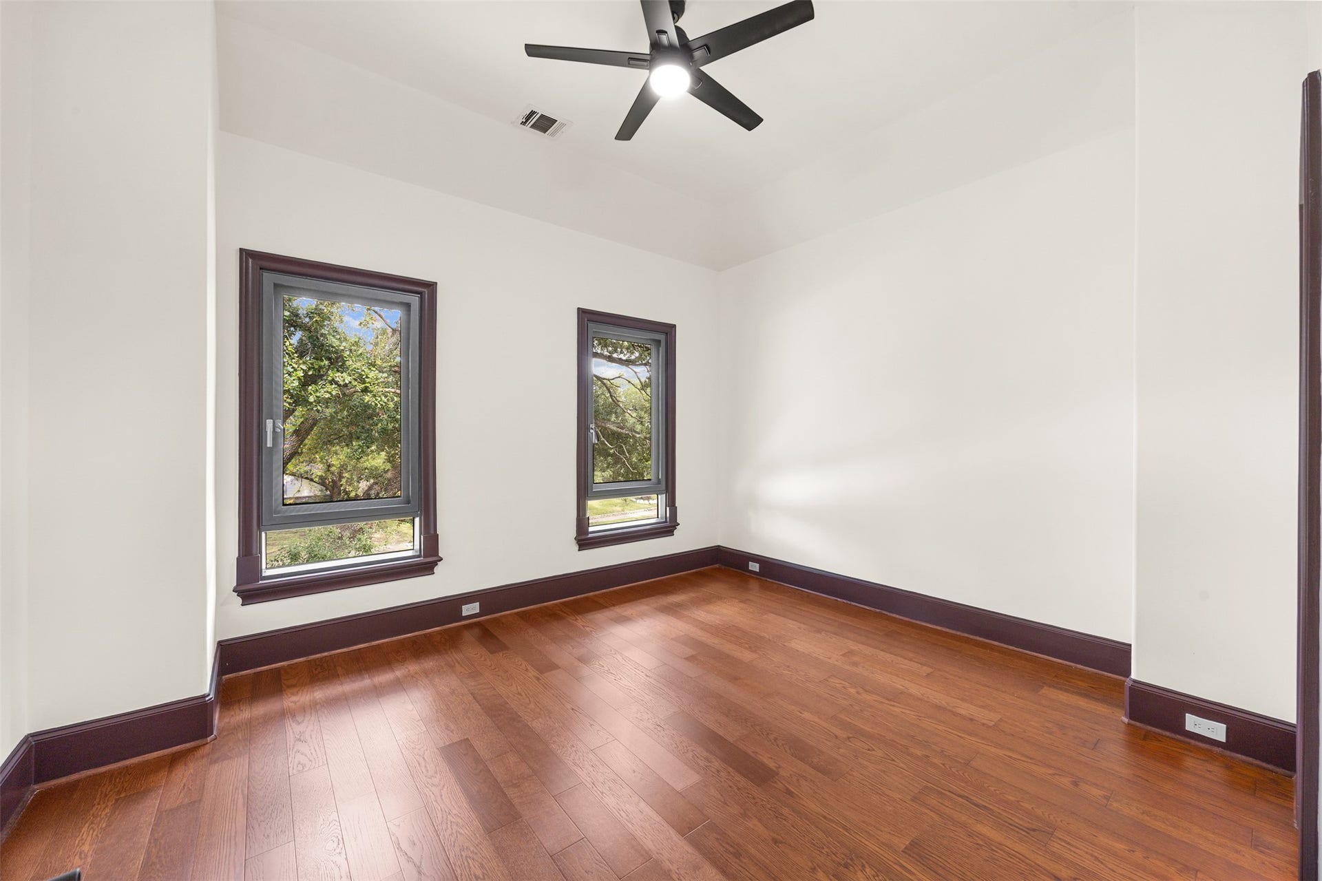 4839 Jason Street, Houston, TX 77096 4839 Jason Street, Houston, TX 77096