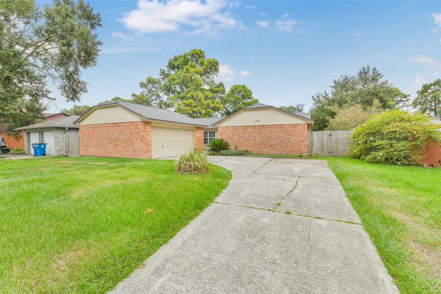 Property photo for 4523 Stallion Brook Lane, Spring, TX