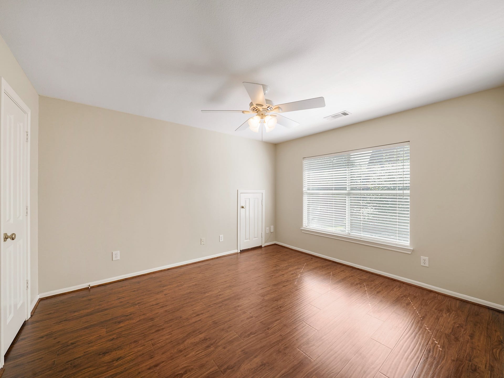 3907 Garnet Falls, Sugar Land, TX 77479 Bedroom 4 upstairs.