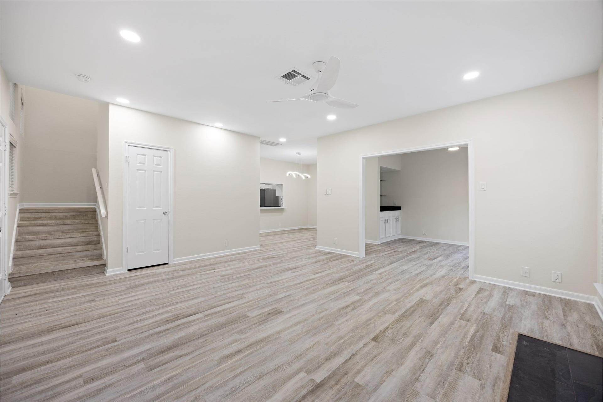 2668 Bering Drive, #2668, Houston, TX 77057 2668 Bering Drive, #2668, Houston, TX 77057